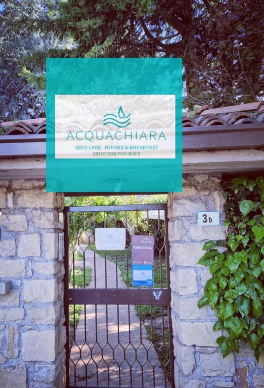Acquachiara Iseo Deluxe Bed & Breakfast Iseo Center With Garden And Parking Inside Foresteria מראה חיצוני תמונה